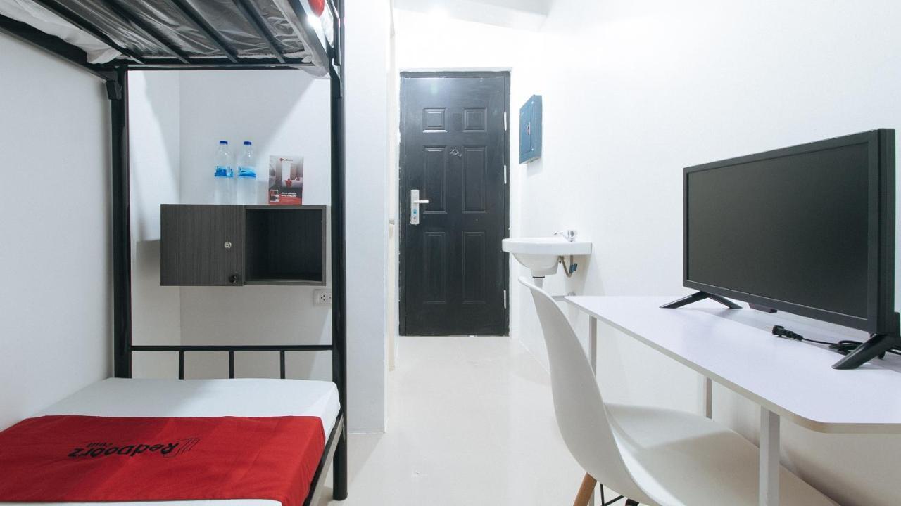 Reddoorz At Art Place Pinas *