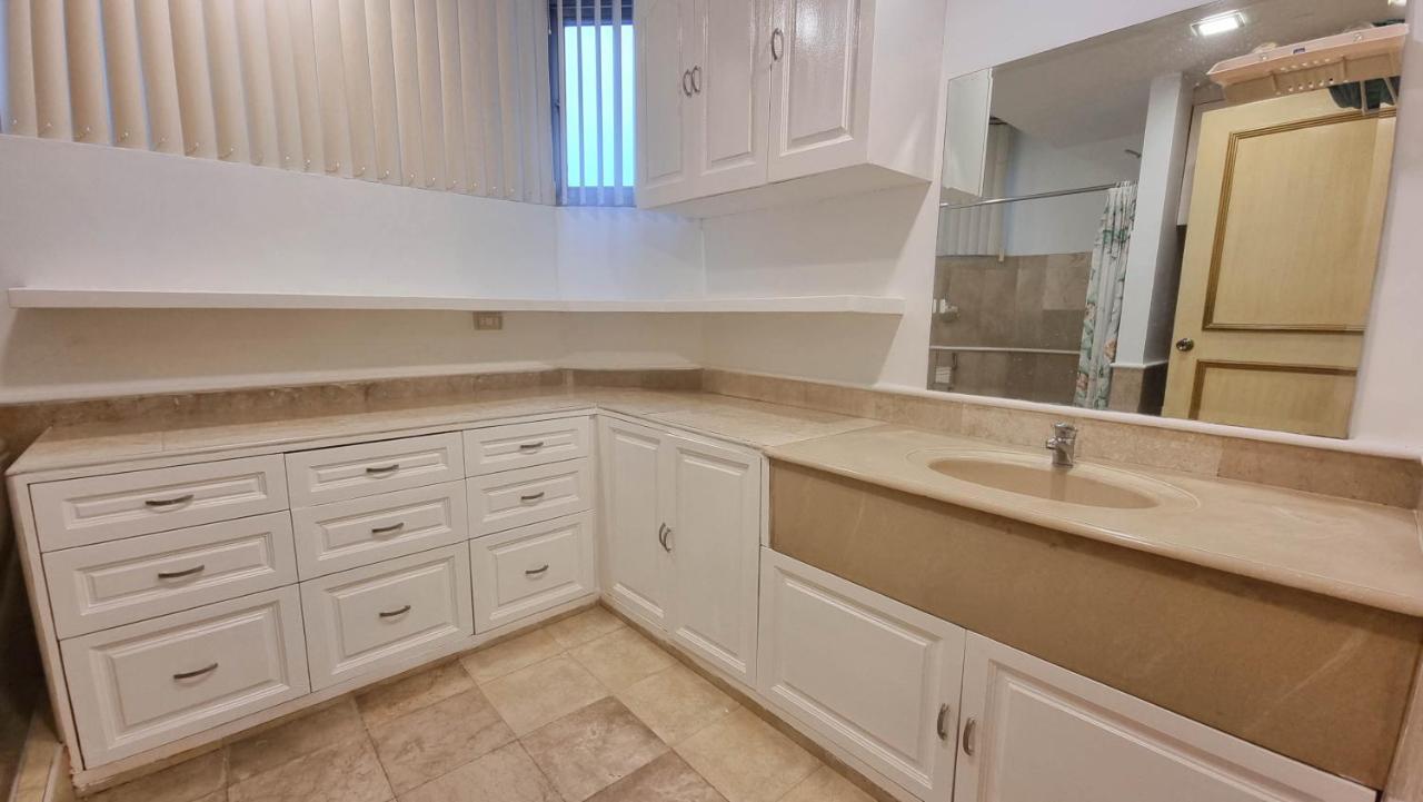 Marina Residential - Rare Units Apartment *