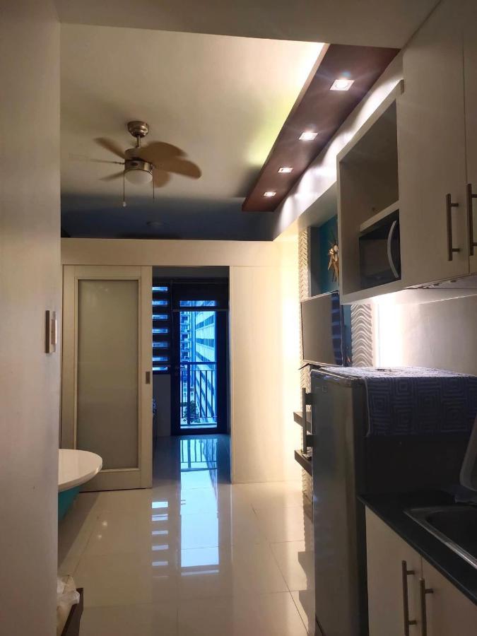 Moa's Spot At Sea Residences Manila