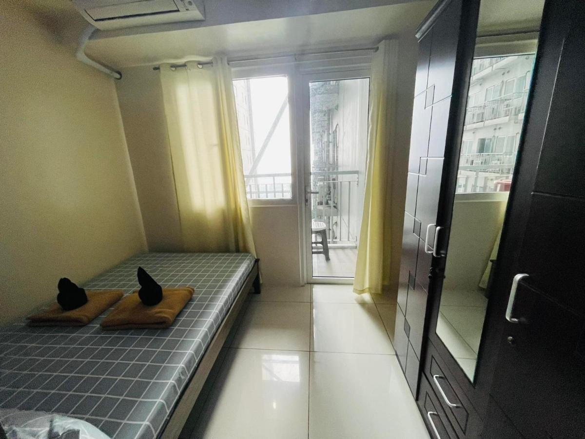 Staycation At Residences