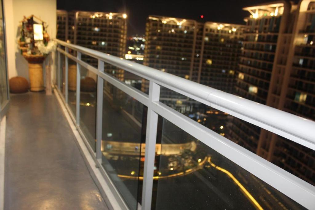 Apartment Azure Urban A1 Balcony Near Mall Airport *