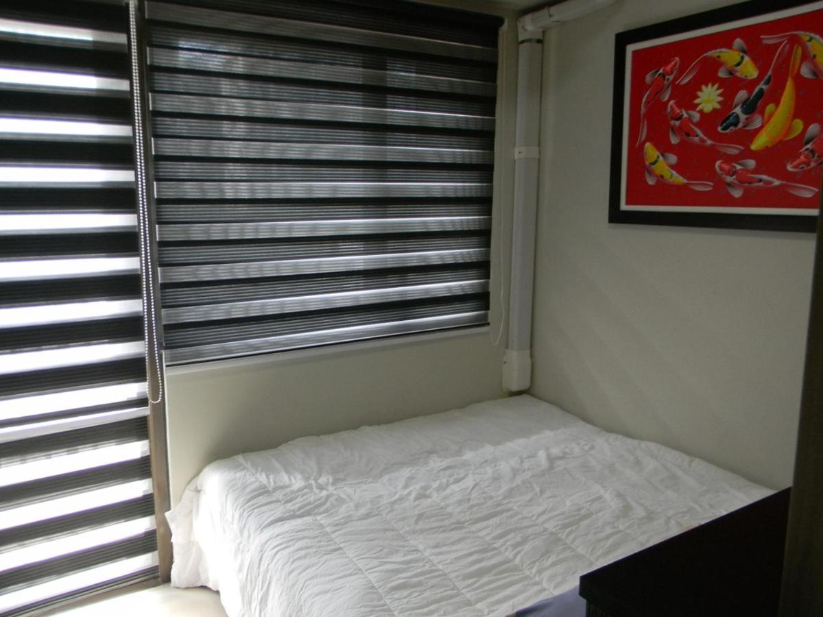 Staycation At Moa With Jacuzzi Amenities 327
