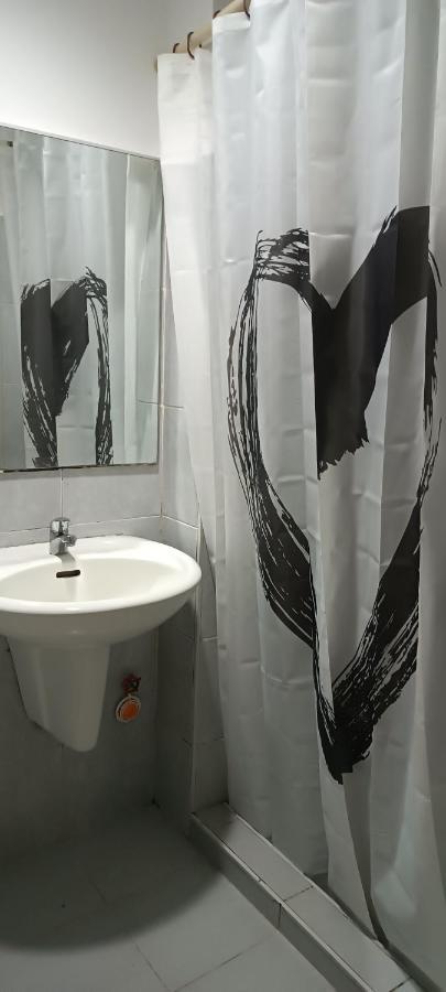 Apartment Sea Residences Tower A Staycation Infront Of Moa, Moa Arena, Smx, Ikea, Near Dfa Macapagal, Nu Moa, Picc, World Trade, Star City, Ayala Mall, Parqual Mall, Naia 1,2,3 *