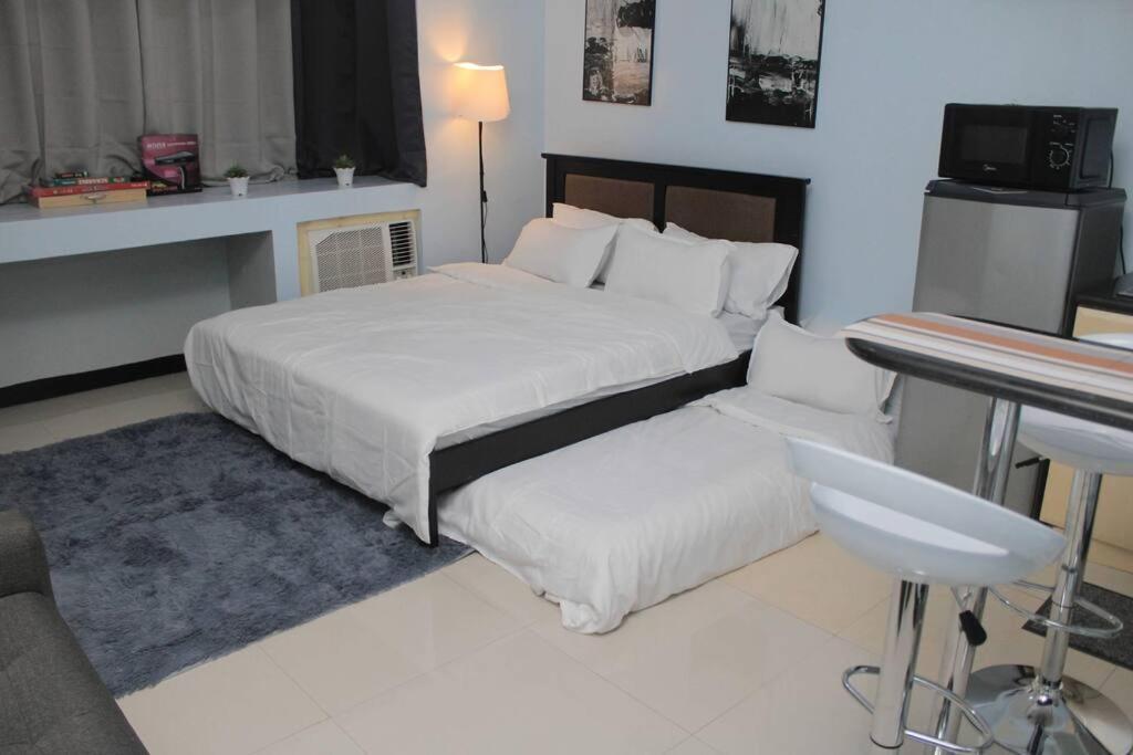 A2j Executive Near Venice Mall Bgc Manila