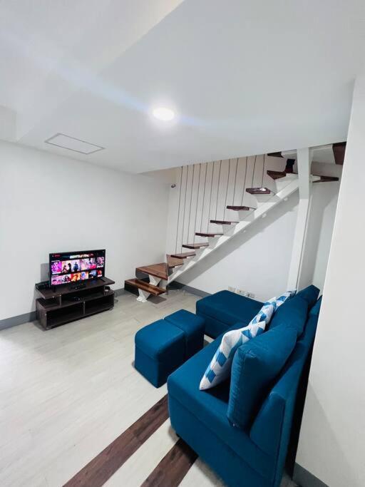 Pool X View 2 Bed Loft With Wifi & Netflix * Manila
