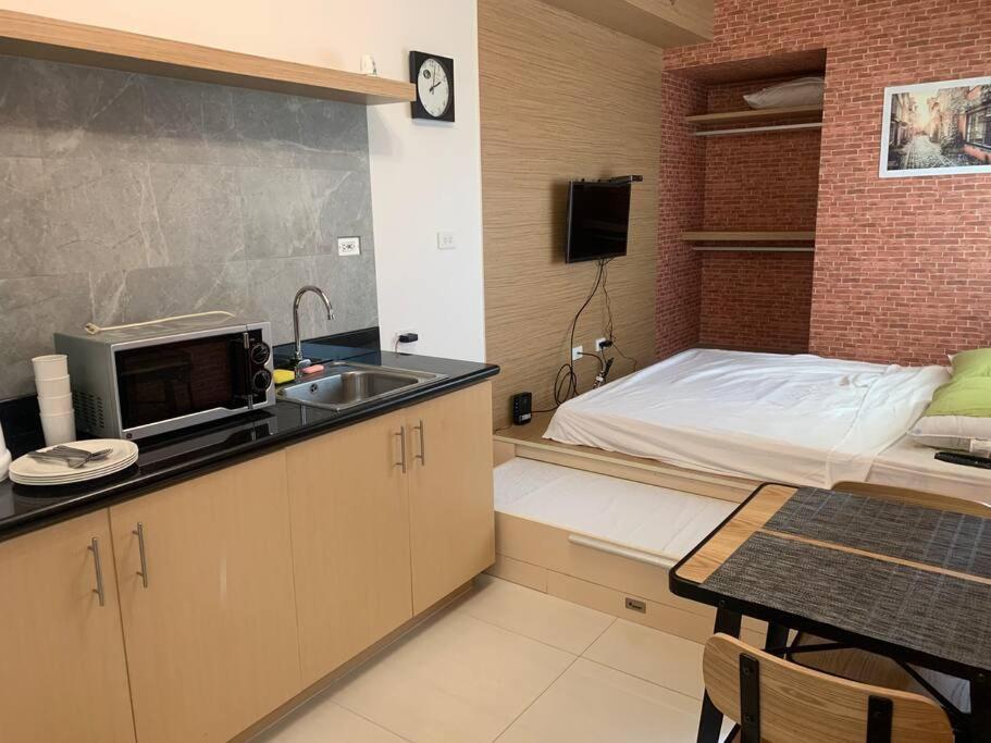 Grass Residences Condotel Apartelle Staycation Qc * Manila