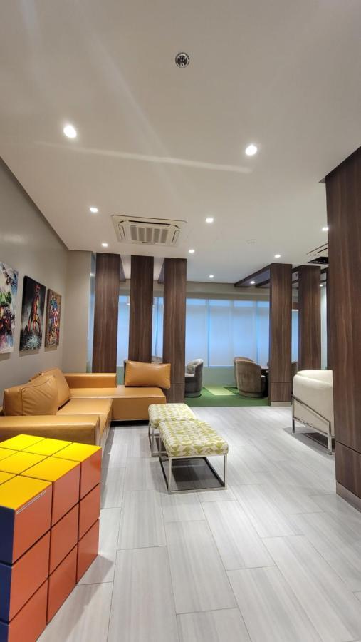 Homestay Uptown Parksuites *