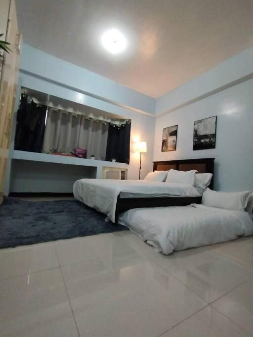 A2j Executive Near Venice Mall Bgc * Manila