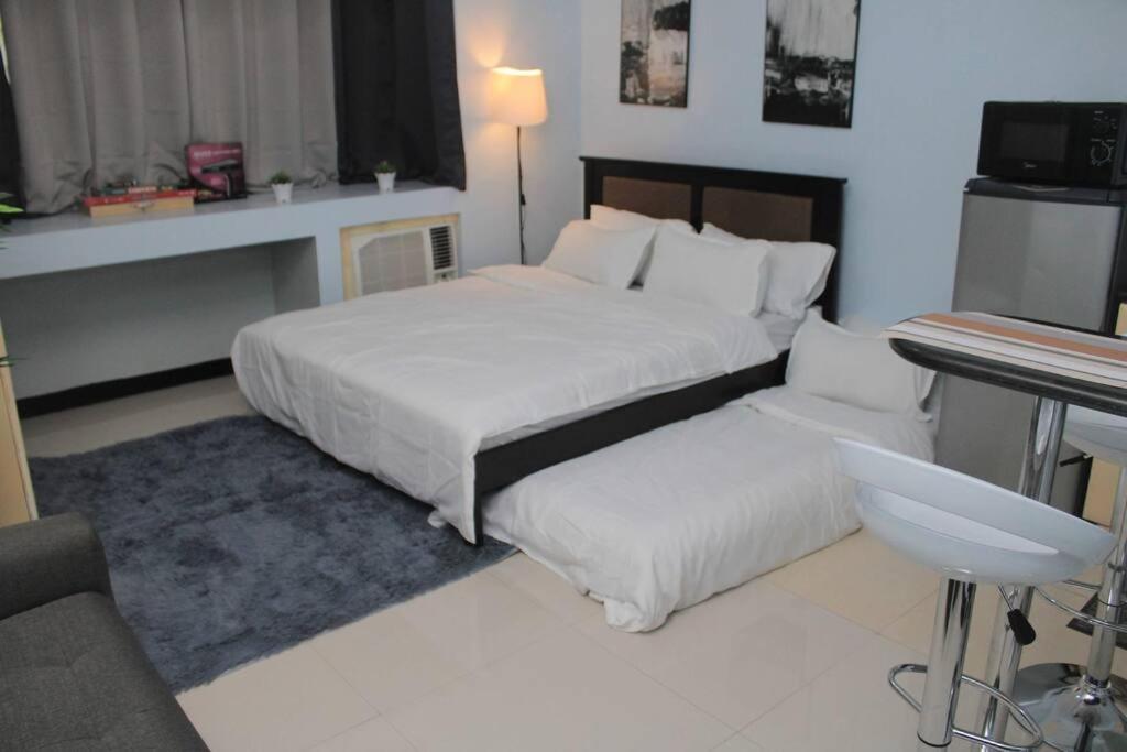 A2j Executive Near Venice Mall Bgc Manila