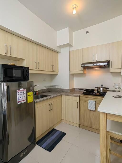 Happirest Cozy Crib Apartment Manila