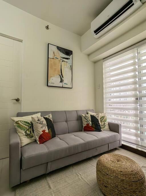Happirest Cozy Crib * Manila