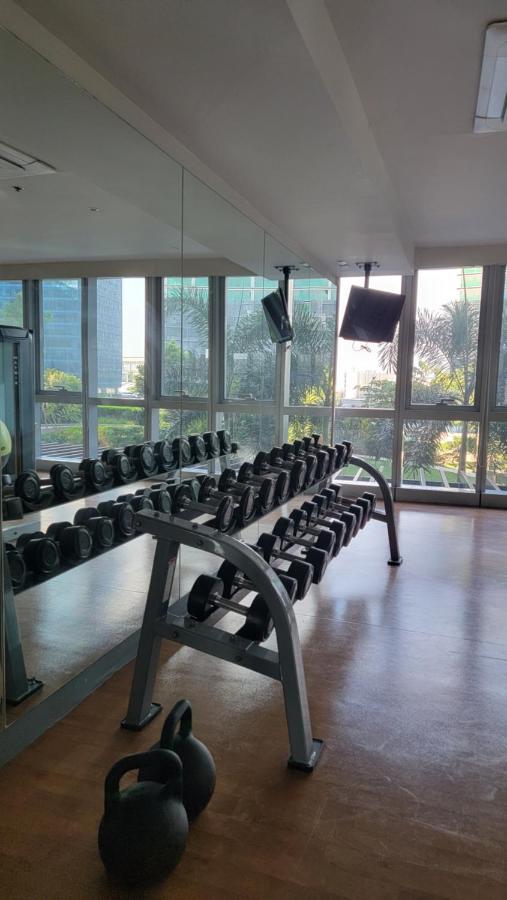 Homestay Uptown Parksuites Manila