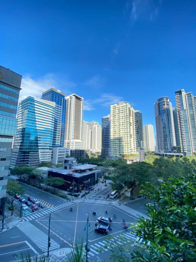 Comfy And Cozy 2br In Bgc With Wifi And Netflix Manila