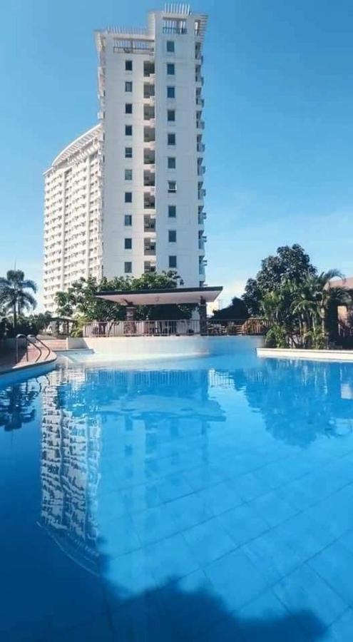 Affordable Staycation Alabang Apartment *