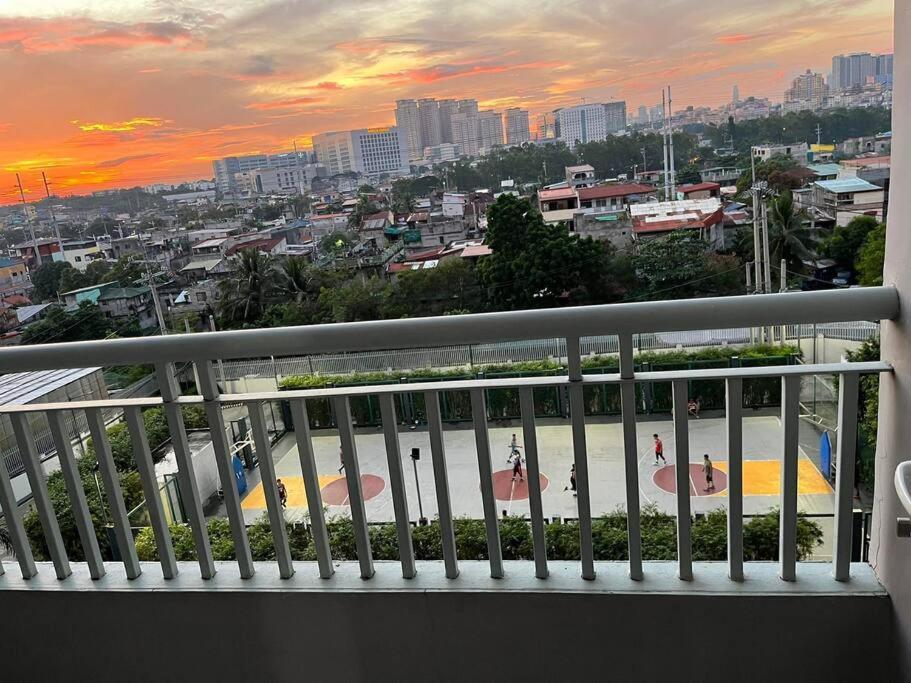 Stylish 1br With Wifi And Queen Size Bed In Grace Res Apartment Manila