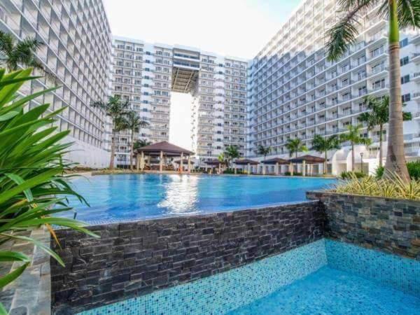 Shore D9 Shortwalk Mall Of Near Airport *