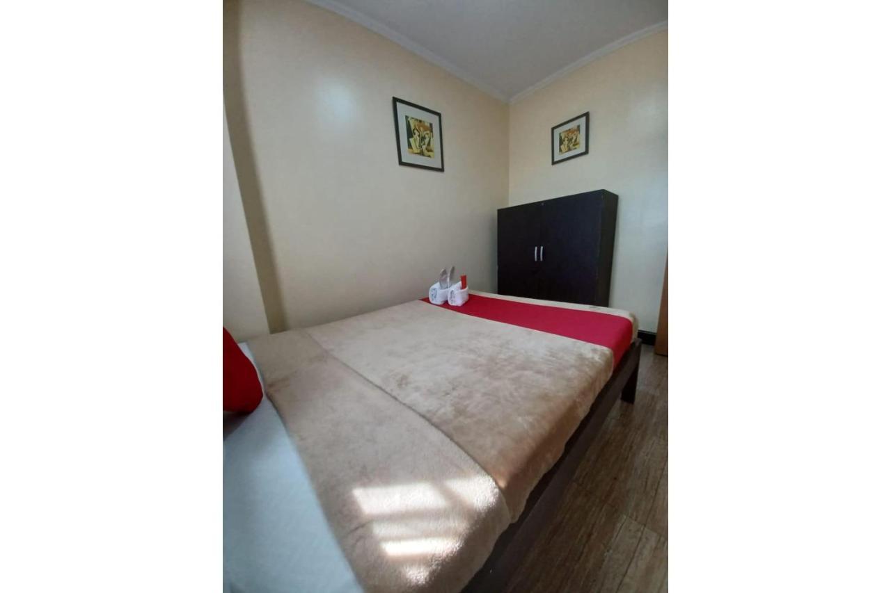 Oyo 908 Silverio Suites 2*