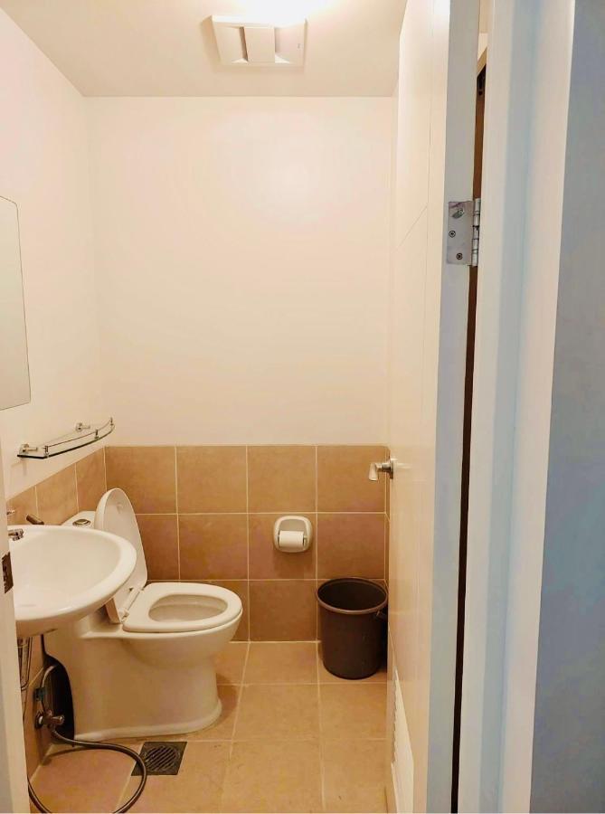 1br Unit At Celandine Near Ayala Cloverleaf Mall Apartment Manila