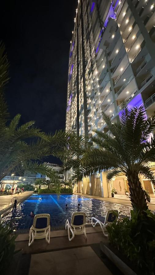1br Unit At Celandine Near Ayala Cloverleaf Mall Apartment