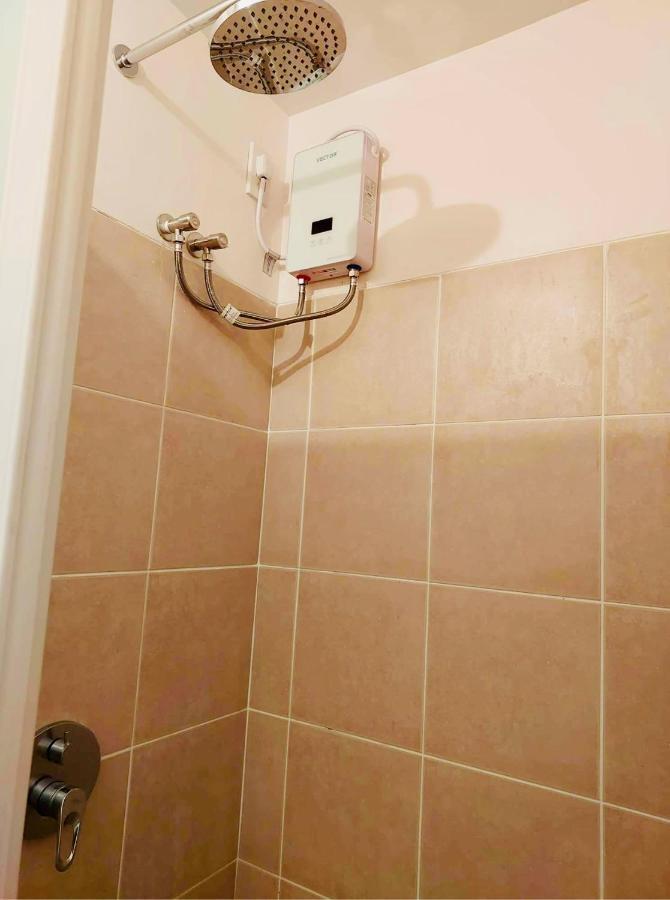 1br Unit At Celandine Near Ayala Cloverleaf Mall Apartment Manila