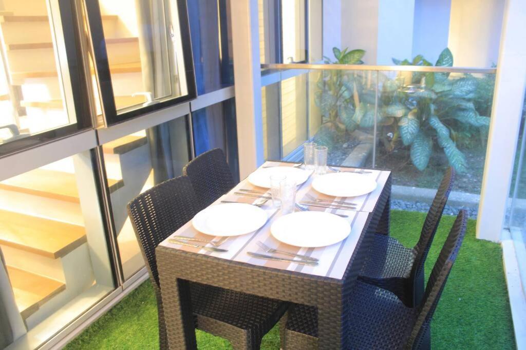 Apartment A2j Luxury 3br Near Uptown Mall Bgc Taguig *