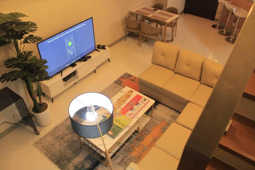 A2j Luxury 3br Near Uptown Mall Bgc Taguig *