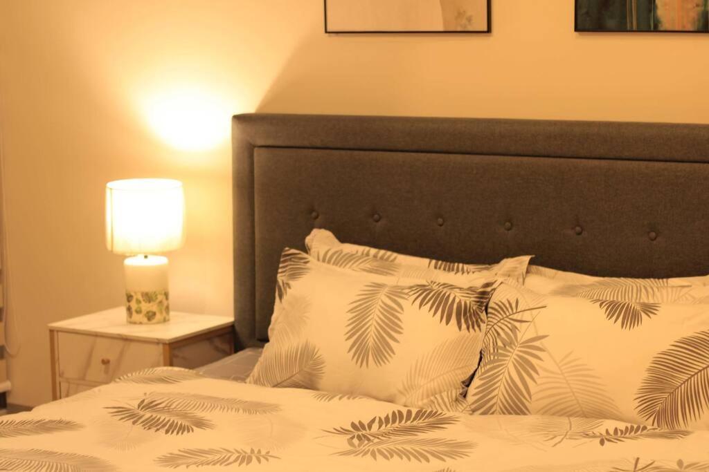 Apartment A2j Luxury 3br Near Uptown Mall Bgc Taguig