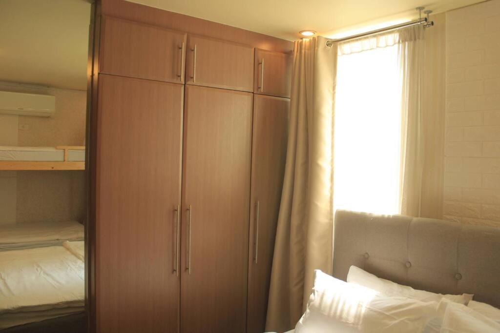 A2j Luxury 1br Balcony Near Venice Mall Bgc Apartment Manila