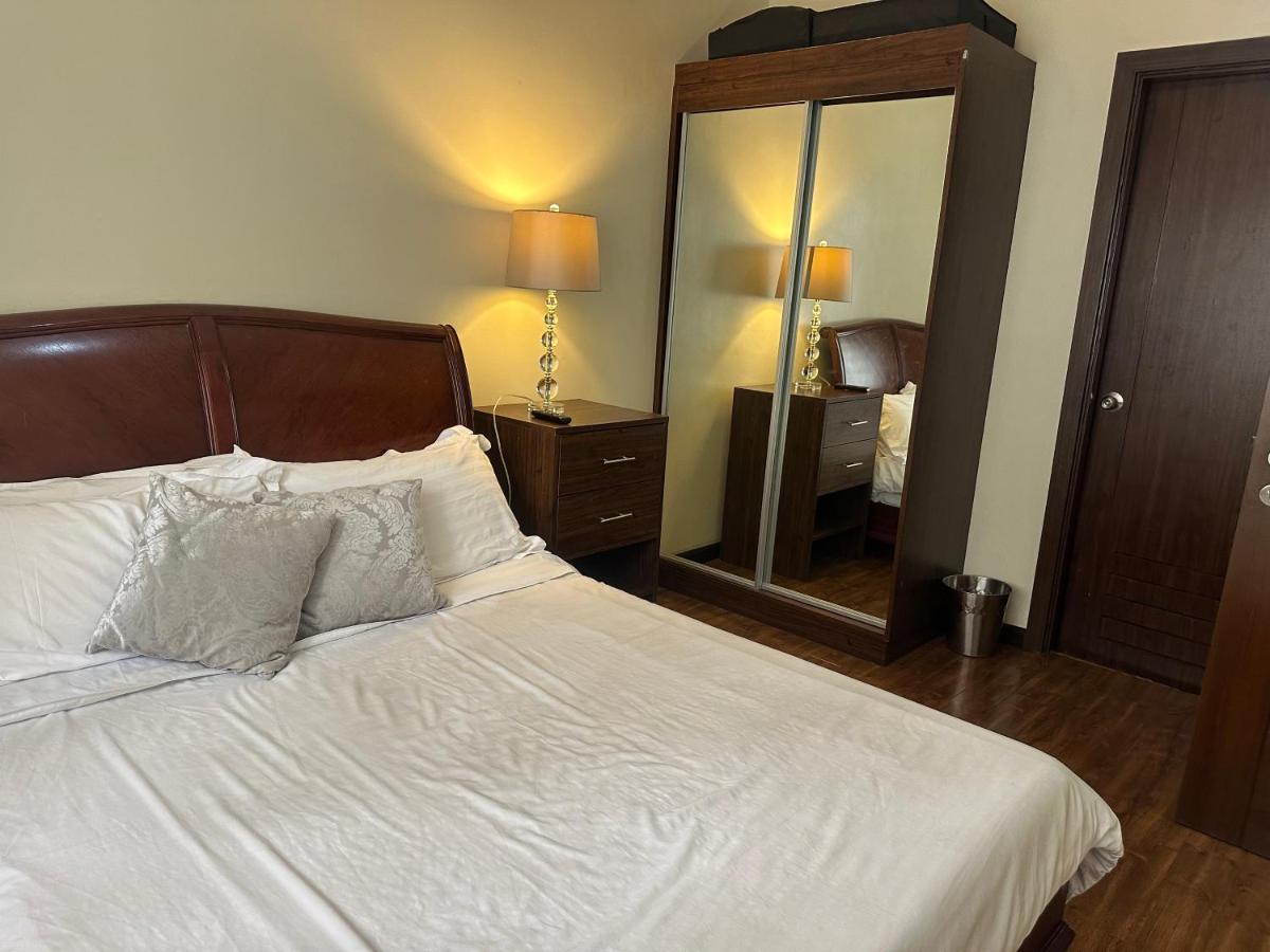 Luxury Suite Across Sm Megamall Apartamento Manila