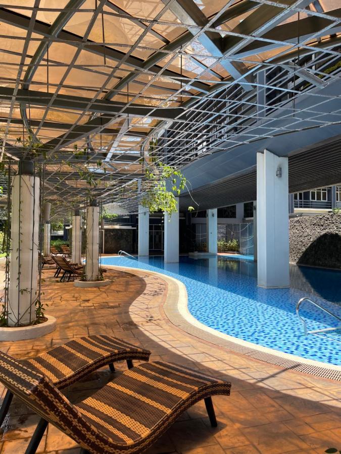 Luxury Suite Across Sm Megamall Manila