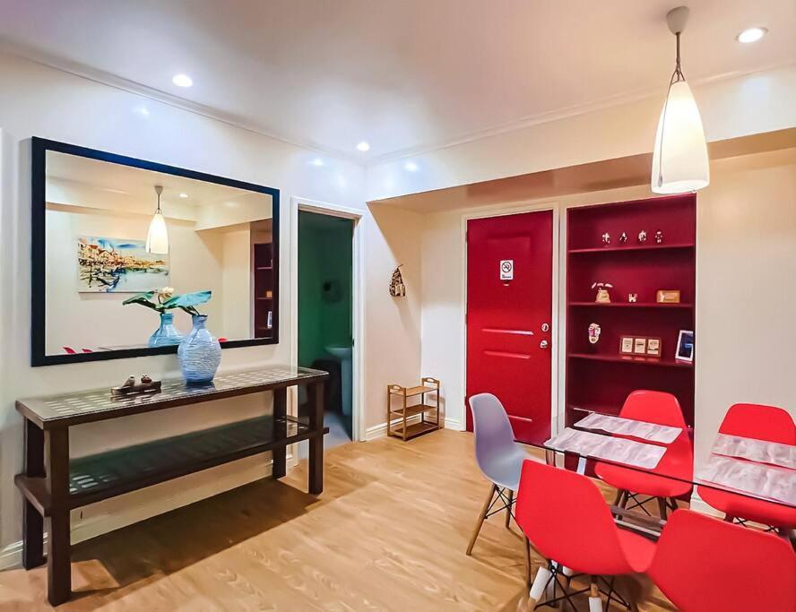 Bgc 2br Near Sm Aura With Free Parking & Wi-fi * Manila