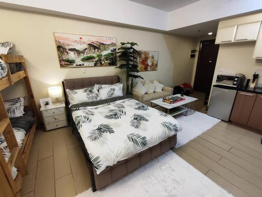 A2j Luxury Near Venice Mall Bgc Taguig Manila