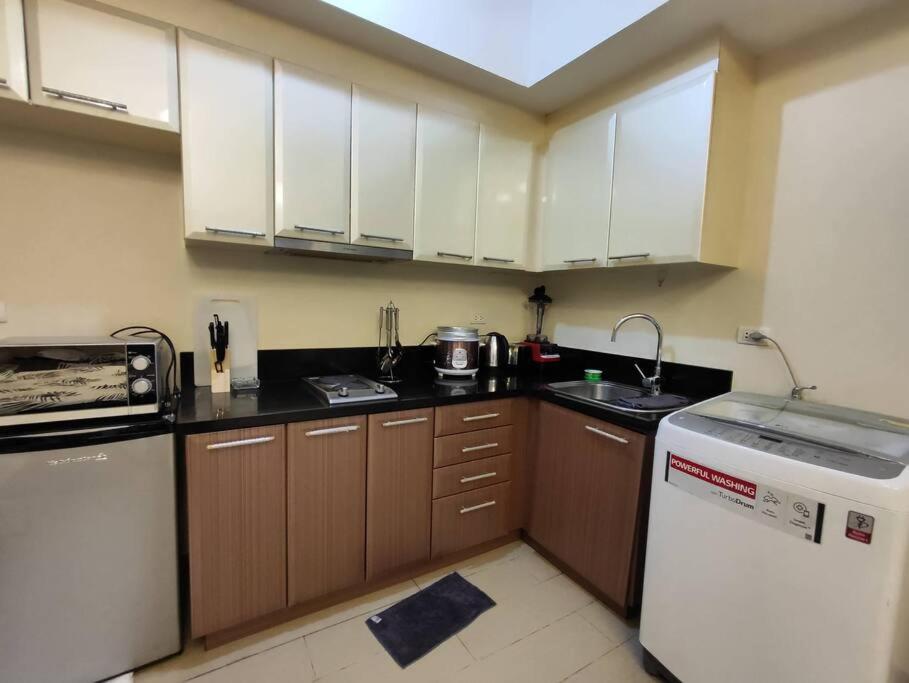 A2j Luxury Near Venice Mall Bgc Taguig Manila