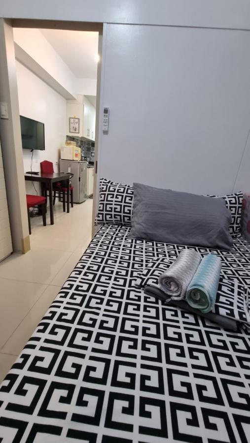 Sea Residences Towere-F By Ezbedz * Manila