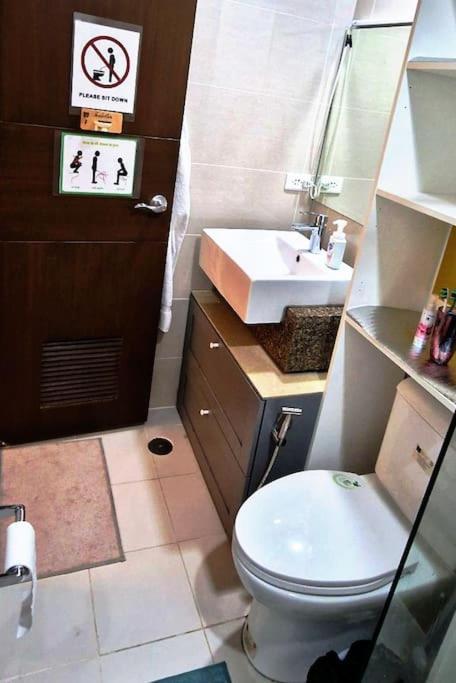 Emilio Cozy 1br In Makati
