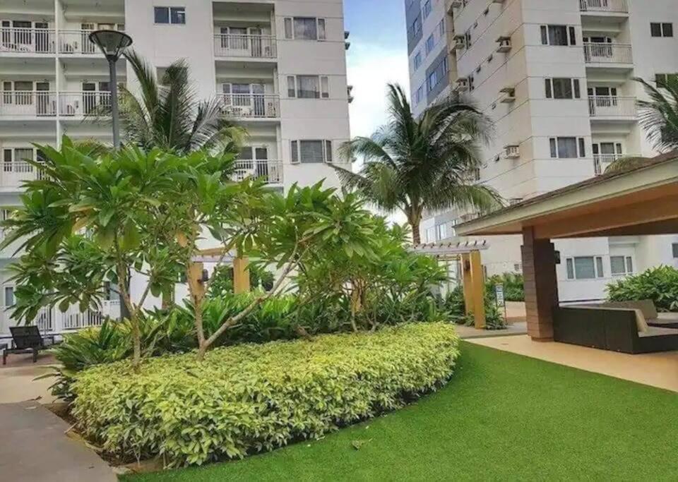Simple And Affordable Staycation * Manila