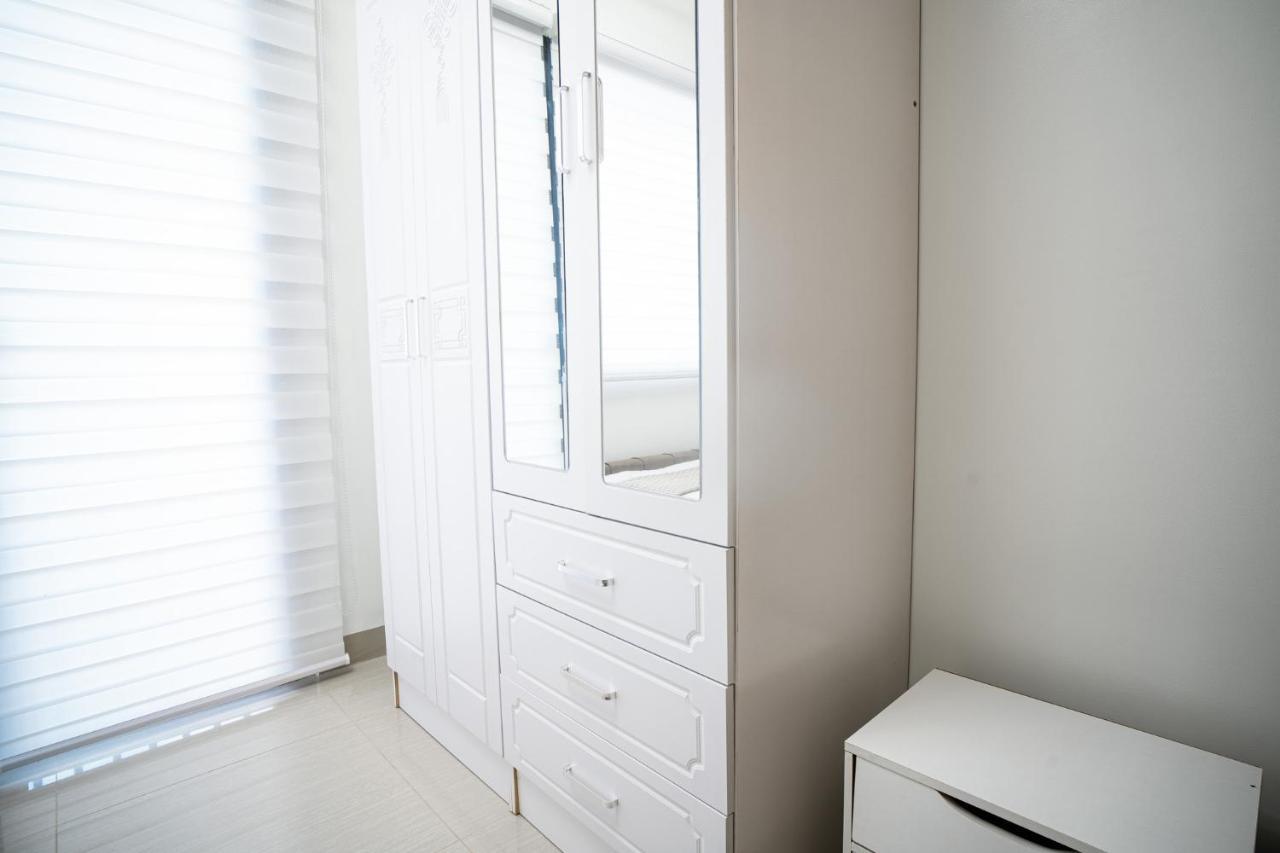 Apartment Tatet Staycation Short Walk To Sm Moa Manila