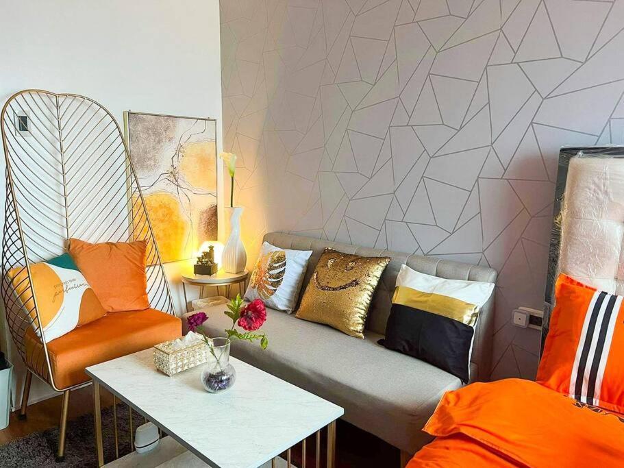 Cozy Unit At Sun Residences