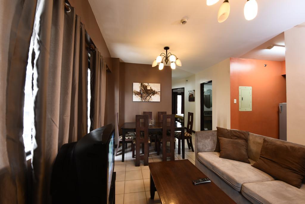 Cypress Towers Condominium Apartment *