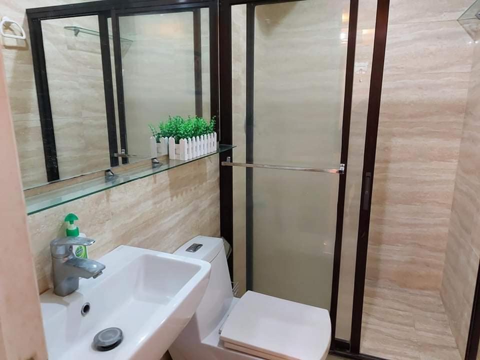 Apartment Family Staycation With Pool Manila