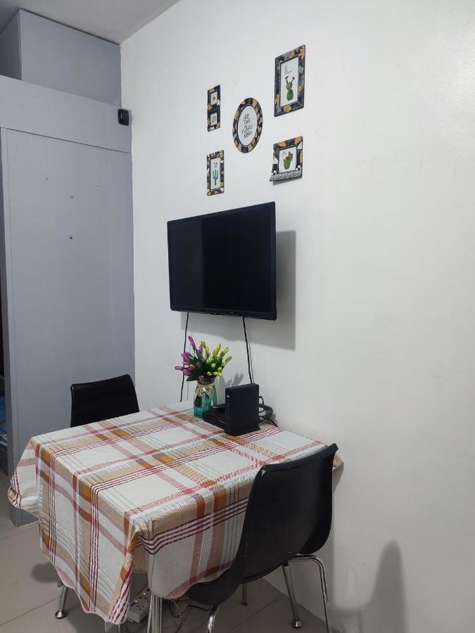 Sea Residences Moa Complex - Ruffa's Condotel Apartment *