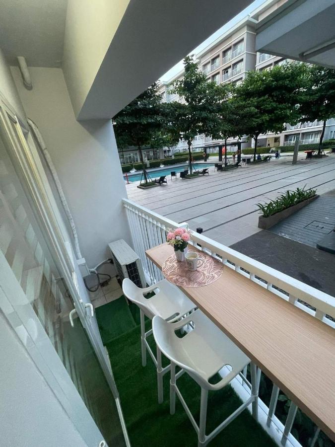 Apartment Trees In Quezon With Balcony. Manila