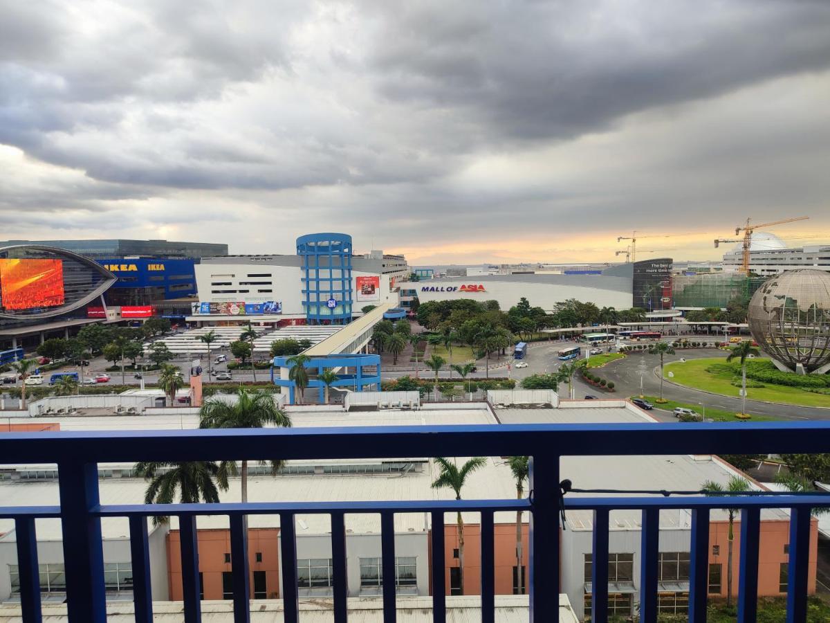 Sea Residences Moa Complex - Ruffa's Condotel Apartment Manila