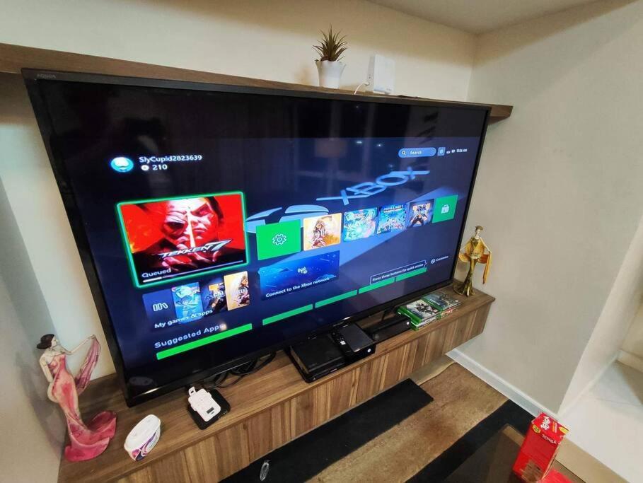 A2j Luxury 2br Near High Street Bgc Taguig Manila