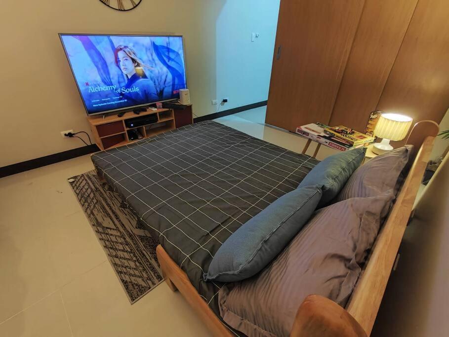 Apartment A2j Luxury 2br Near Uptown Mall Bgc Taguig *