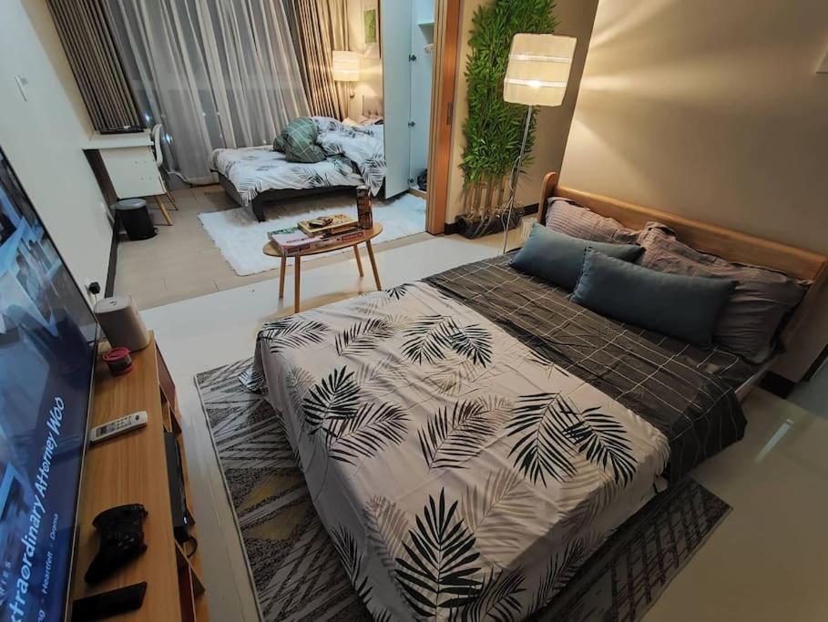 A2j Luxury 2br Near Uptown Mall Bgc Taguig Manila