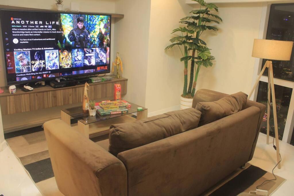 A2j Luxury 2br Near High Street Bgc Taguig * Manila