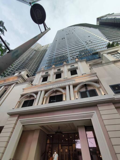 Apartment A2j Luxury 2br Near Uptown Mall Bgc Taguig