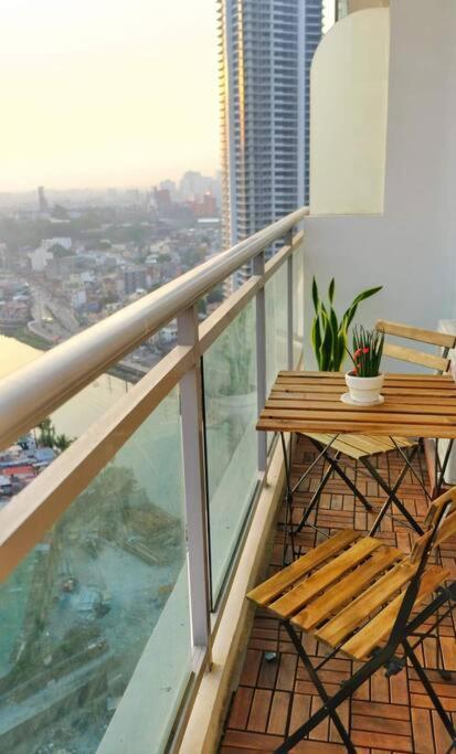 Apartment A2j 1br Luxury River View Near Rockwell Mall