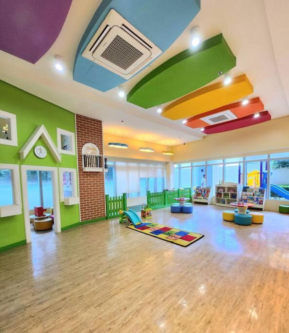Cosy Executive 1 Bedroom Uptown Parksuites Ultra Fast Internet * Manila